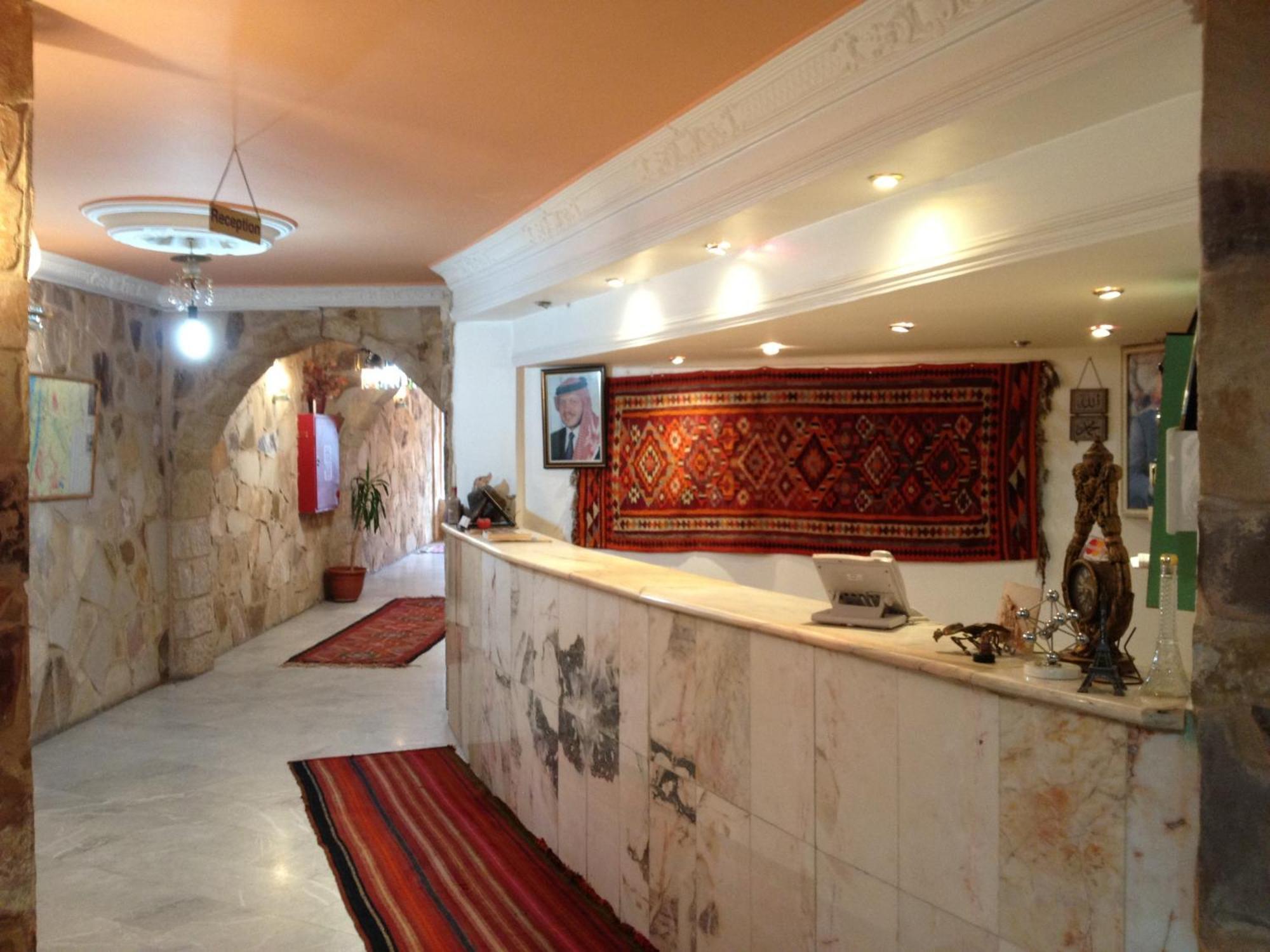 Al Rashid Hotel Wadi Musa Exterior photo