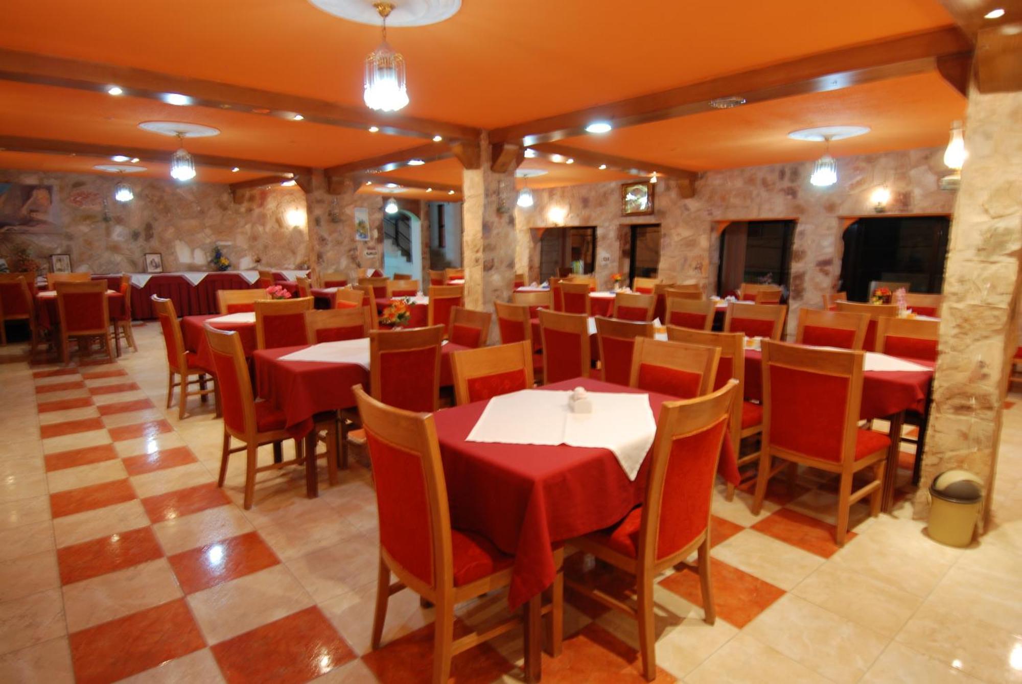 Al Rashid Hotel Wadi Musa Exterior photo