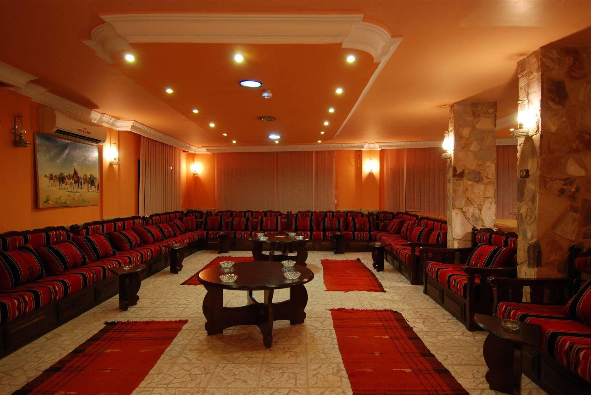 Al Rashid Hotel Wadi Musa Exterior photo